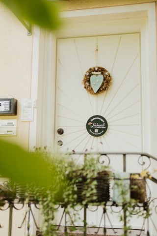 Eingangstür m. Schlüsselsafe