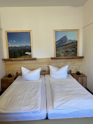 2. Schlafzimmer mit Doppelbett