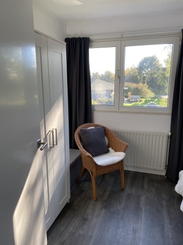 Kleiderschrank