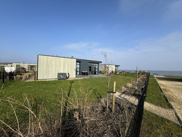Chalet Strandpanorama - zweite Reihe am Meer mit Zaun