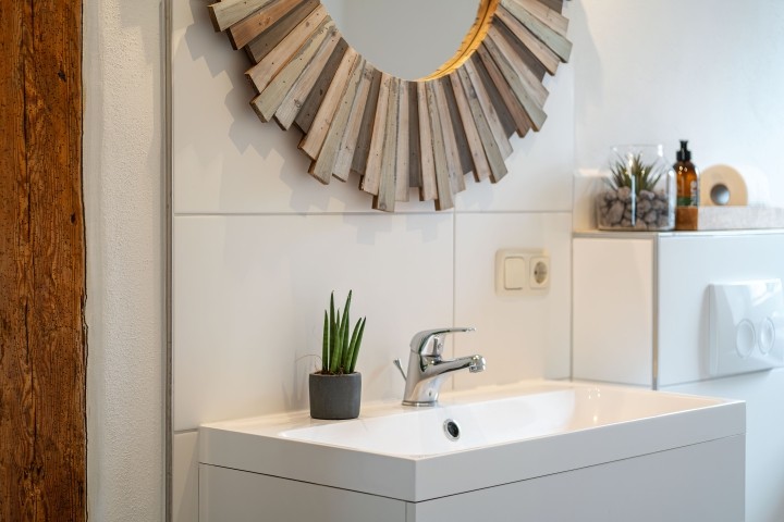 Bad mit Fußbodenheizung, Dusche, Waschmaschine