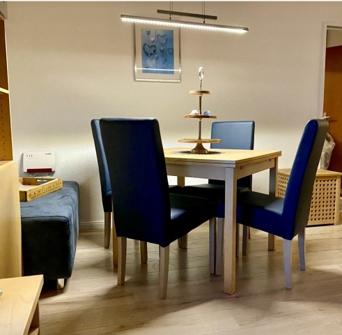 Wohnzimmer Essgruppe mit ausziehbarem Esstisch 
