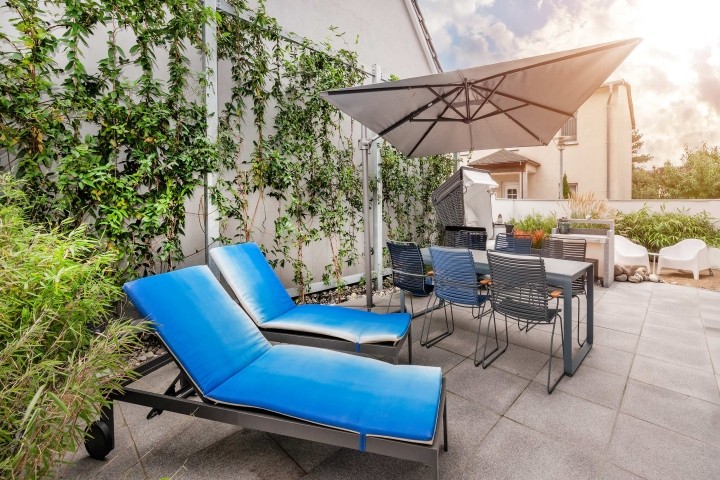 Terrasse (umzäunt)