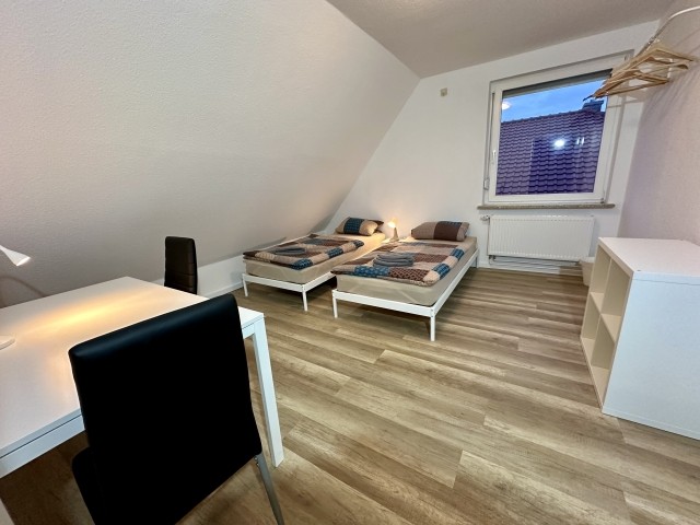 Schlafzimmer 1