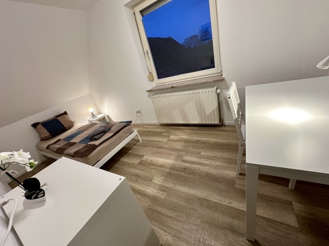 Schlafzimmer 5