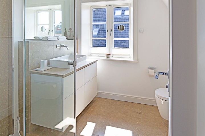 Badezimmer eins  im OG Bad en Suite zu Schlafzimmer eins