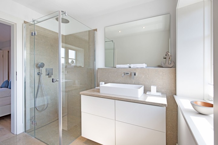 Badezimmer eins  im OG Bad en Suite zu Schlafzimmer eins