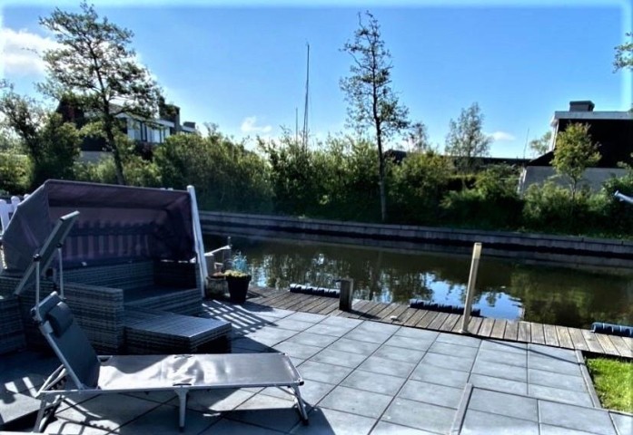 Terrasse am Wasser