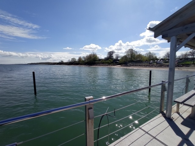 Seebrücke Norgaardholz Blick auf den Strand