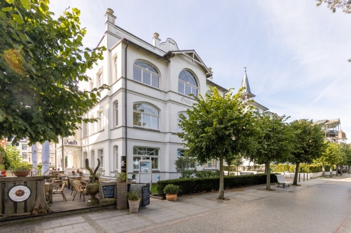 Villa Gudrun - der historische Teil - Promenadenansicht