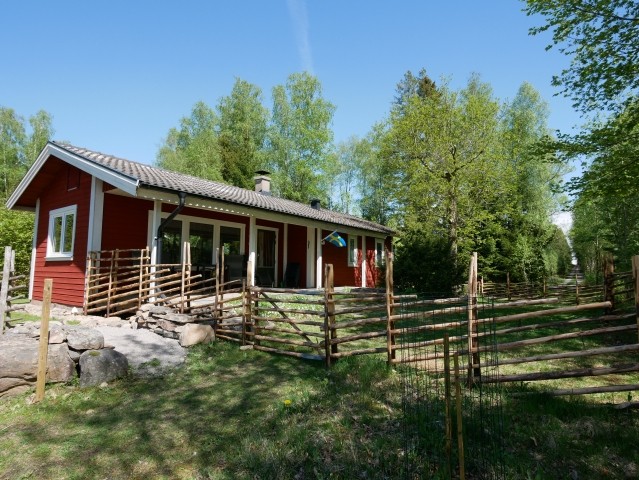 Wohlfühlhaus Hubi mit eingezäunten Bereich um die Terrasse