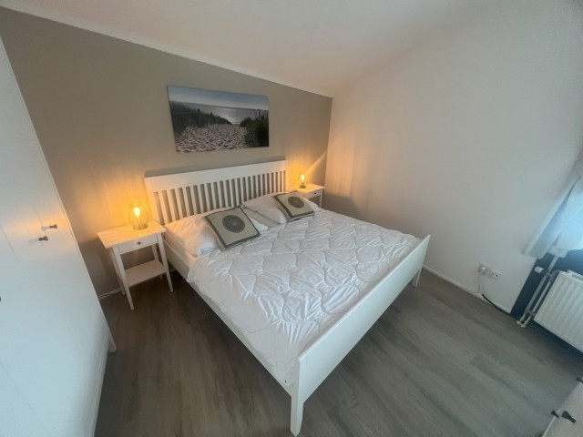 Schlafzimmer mit Fernseher