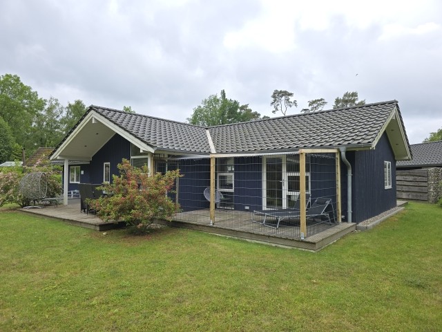 Haus mit Katzenfreigehege