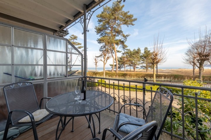 Ihr schöner Meerblick vom möblierten Balkon