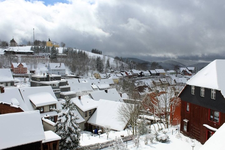 Blick aus dem Fenster verschneites St. Andrasberg 
