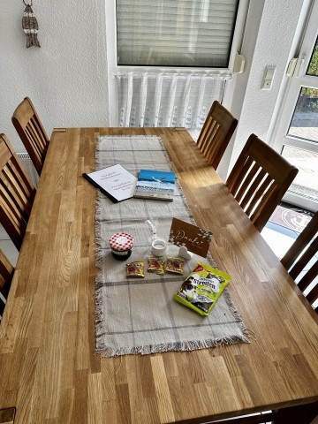 Esszimmertisch