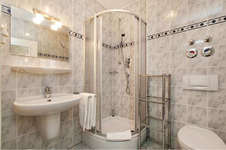 Bad mit Dusche