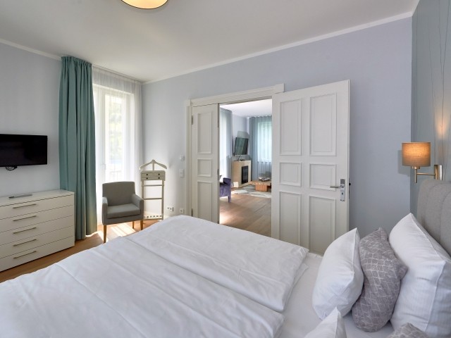 Schlafzimmer 1