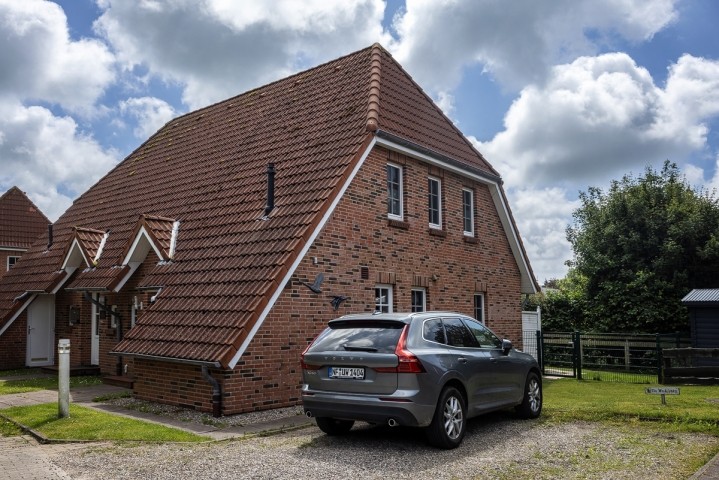 Parkplatz neben dem Haus