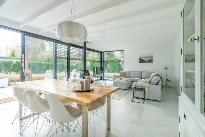Das stilvoll eingerichtete Wohnzimmer