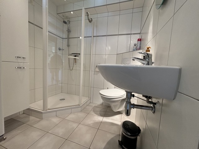 Bad mit Dusche 