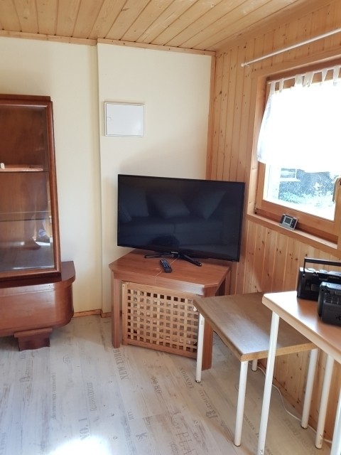2.Hütte mit Satelliten-TV