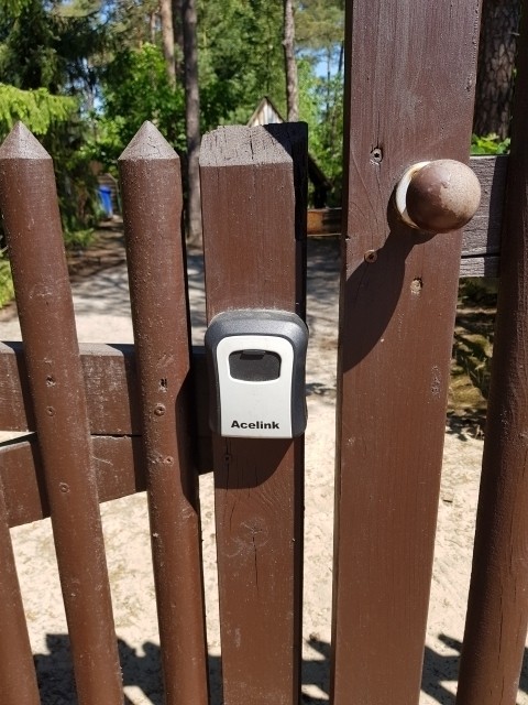 Eingang mit Schlüsselsafe