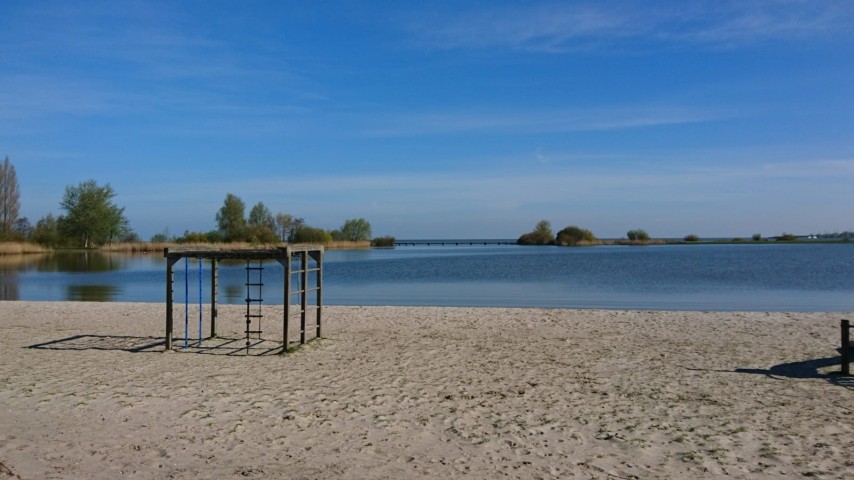 Kleiner Strand von Andijk, ca 1,5km entfernt
