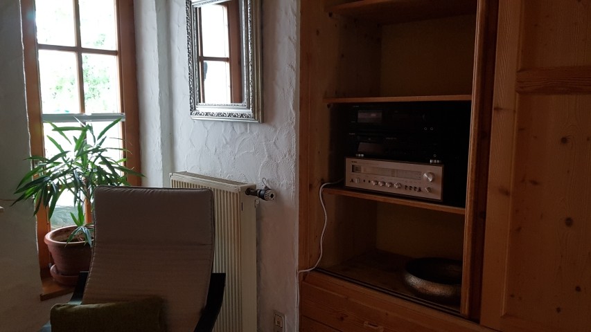 steht links die Musikanlage zum Kochen oder Tanzbein schwingen..