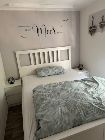 Schlafzimmer mit Doppelbett
