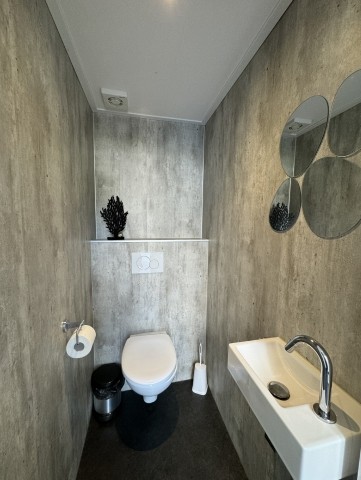 WC separat auf dem Flur...