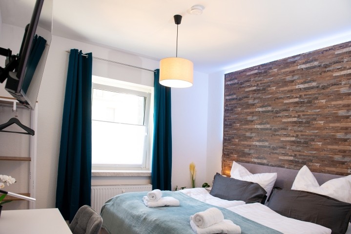 Schlafzimmer 1