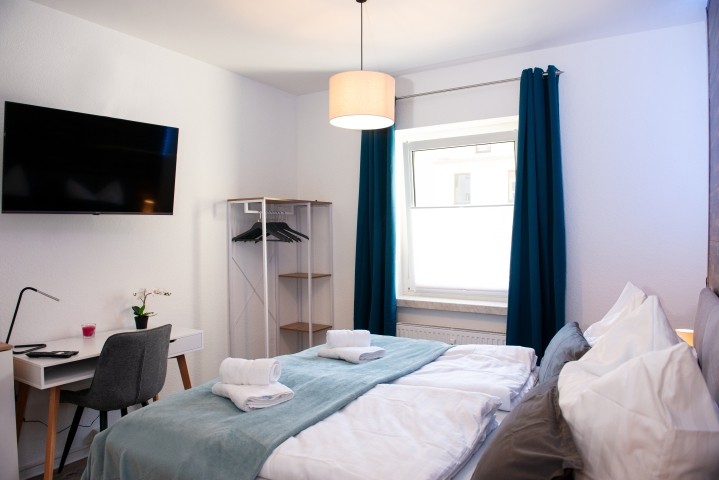 Schlafzimmer 1