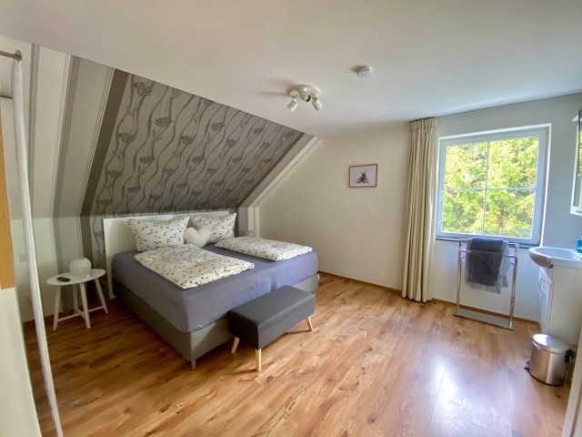 Schlafzimmer 2
