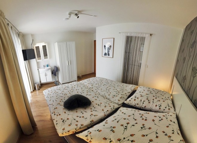 Schlafzimmer 5