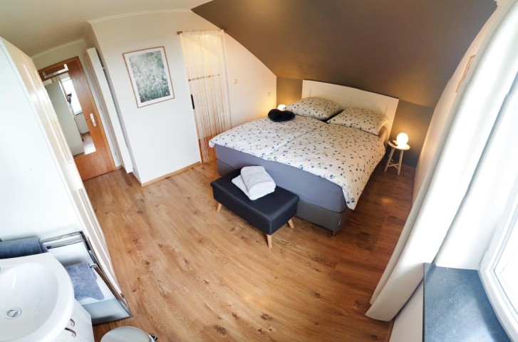 Schlafzimmer 4