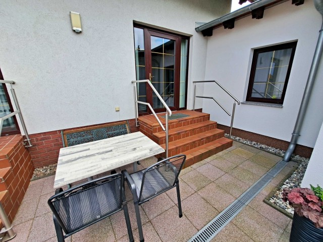 möblierte Terrasse