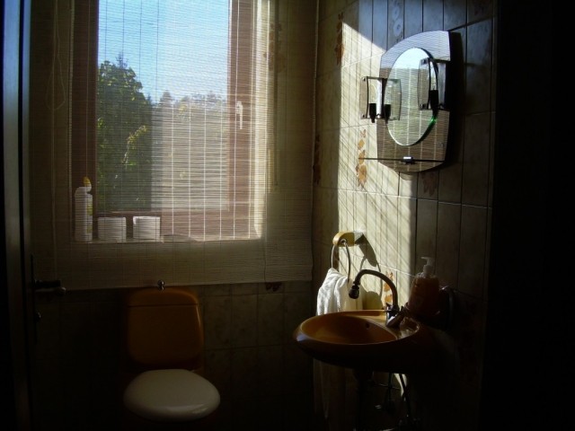 Separate Toilette