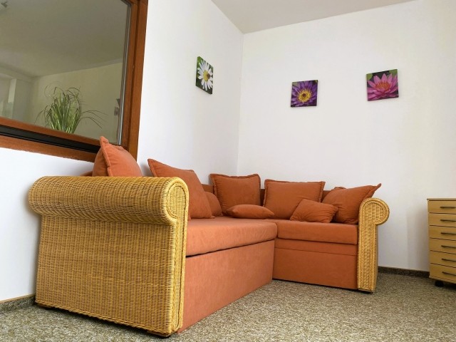 Schlafsofa auf der Veranda