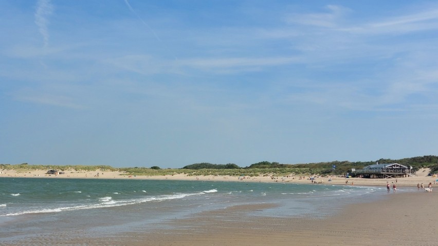 Strandabschnitt mit Meer