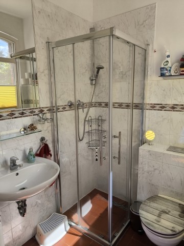 Duschbad mit ebenerdiger Dusche