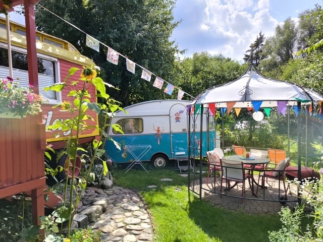 Zirkuswagen Ferienhaus Ensemble 