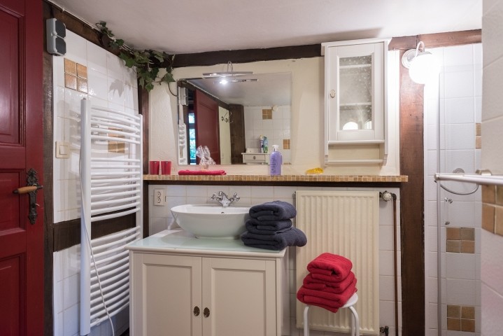 Duschbad mit WC im EG