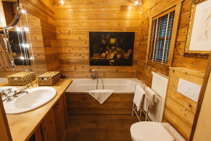1.Badezimmer ensuite mit 1.Schlafzimmer