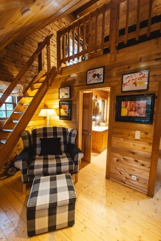 Blick vom Wohnbereich Schlafzimmer 5 auf die Empore