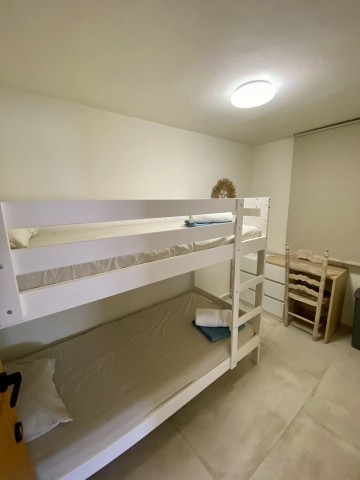 Schlafzimmer 4