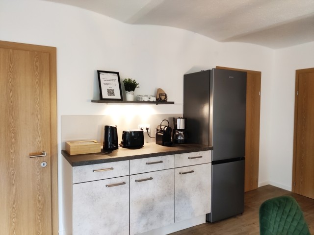 Wasserkocher, Toaster, Nespresso-Kaffeemaschine und Filterkaffeemaschine