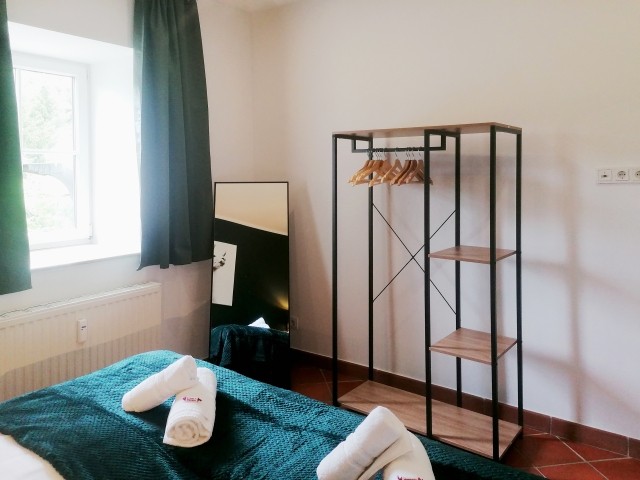 Schlafzimmer 2 mit Ablagemöglichkeiten