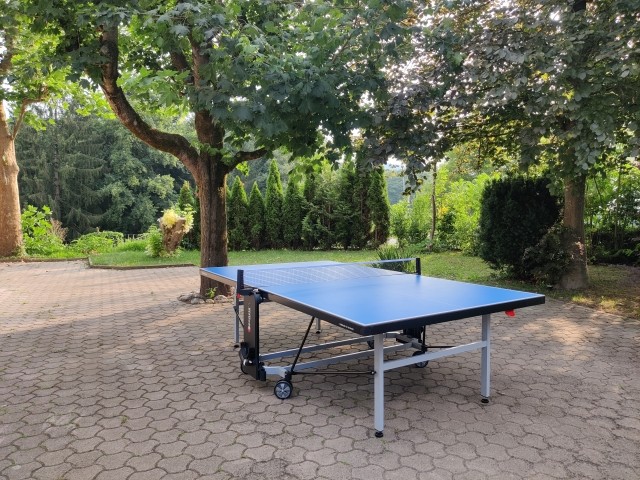Tischtennistisch mit Zubehör