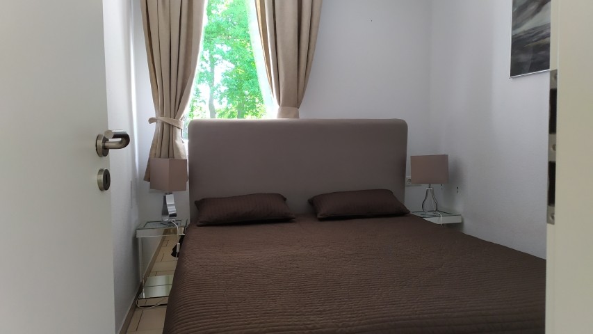 2 Schlafzimmer mit Boxspringbetten